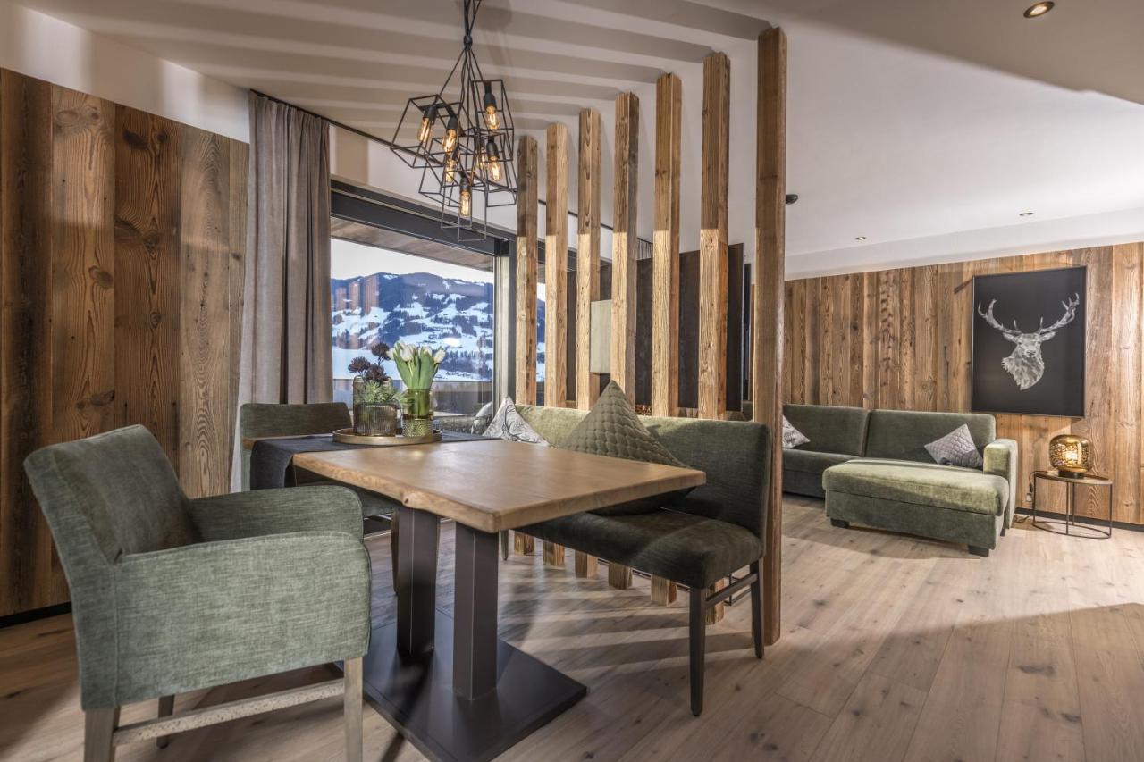 Seven Reasons / Panorama View Aparthotel Hart im Zillertal